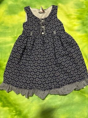 Maggie & Zoe Navy and White Circle Print Skirt